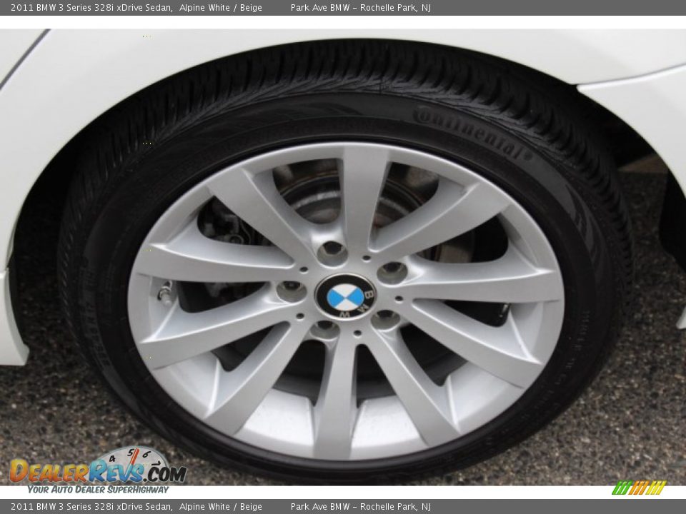 2011 BMW 3 Series 328i xDrive Sedan Alpine White / Beige Photo #32