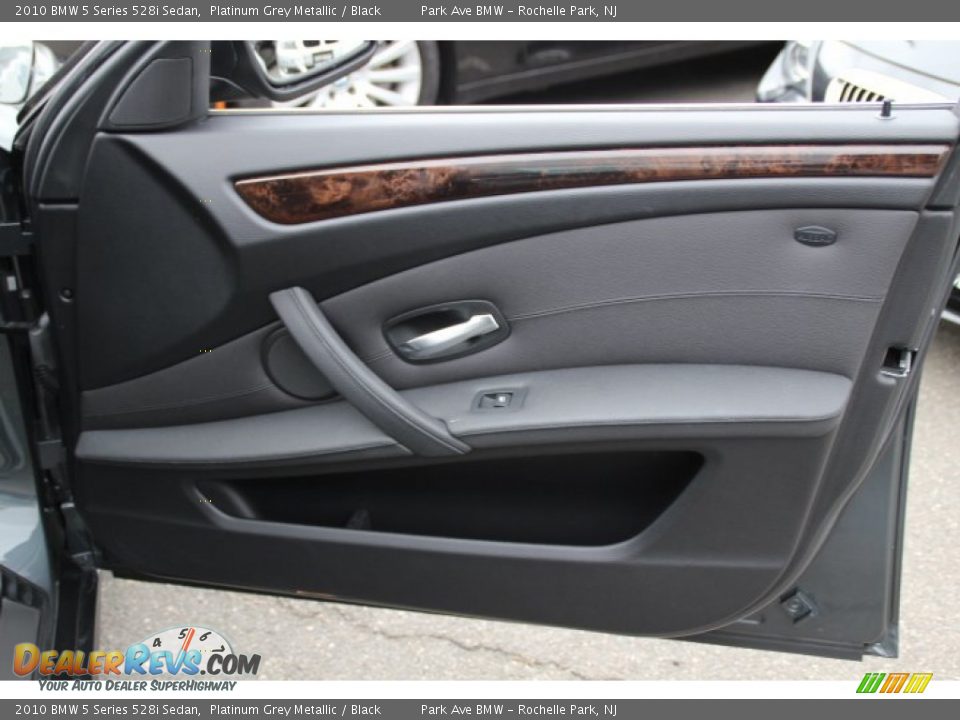 2010 BMW 5 Series 528i Sedan Platinum Grey Metallic / Black Photo #25