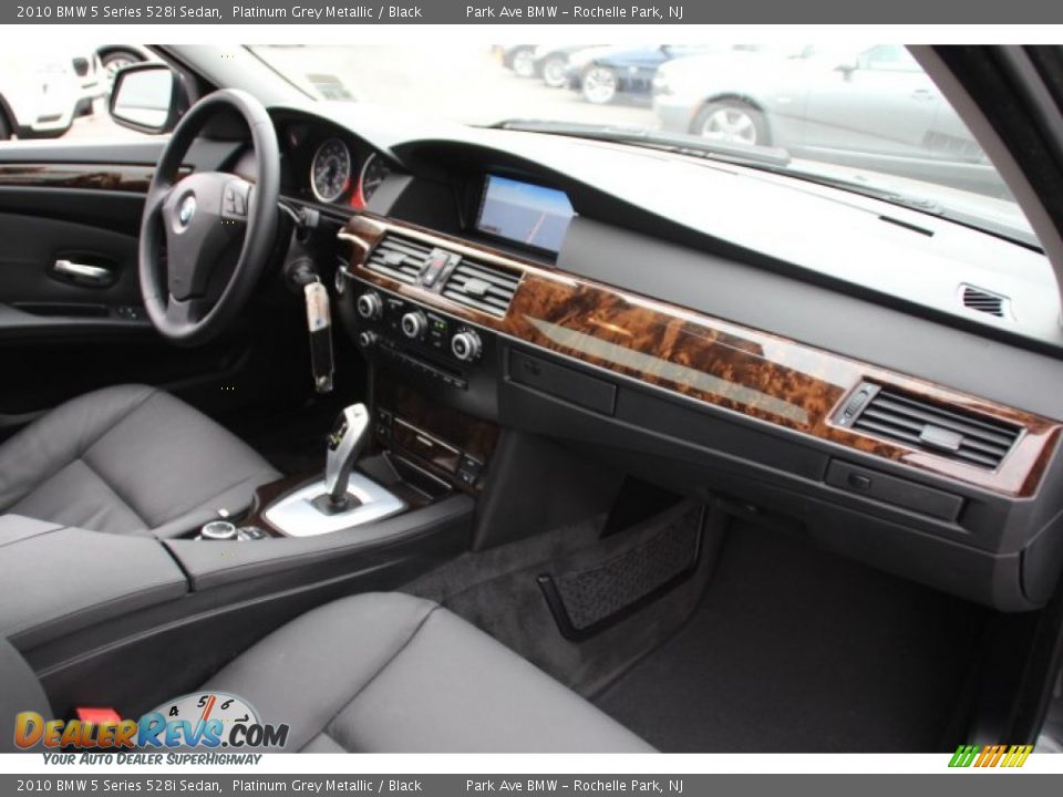 2010 BMW 5 Series 528i Sedan Platinum Grey Metallic / Black Photo #26