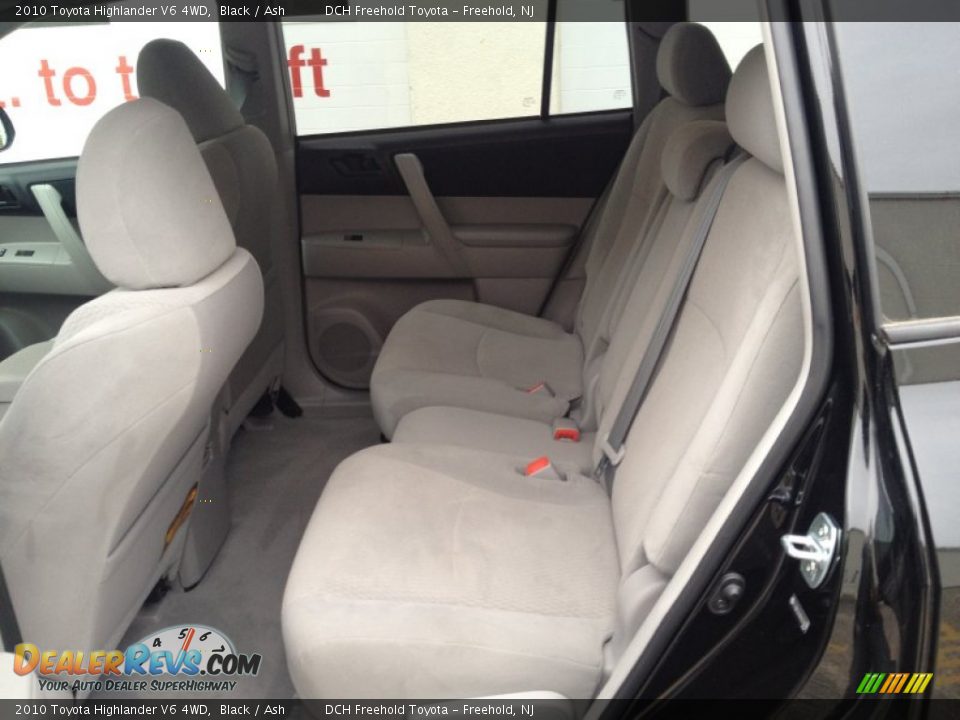 2010 Toyota Highlander V6 4WD Black / Ash Photo #10
