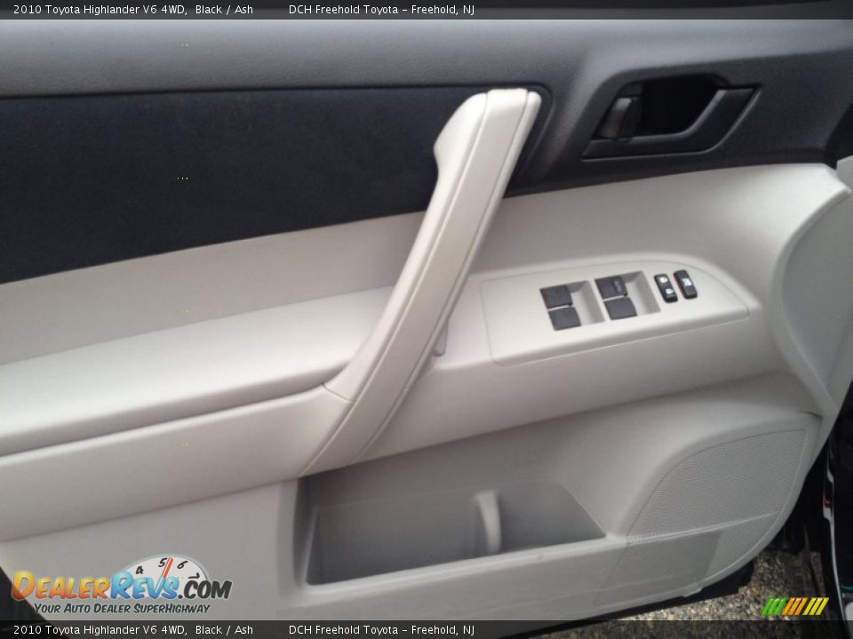 2010 Toyota Highlander V6 4WD Black / Ash Photo #13