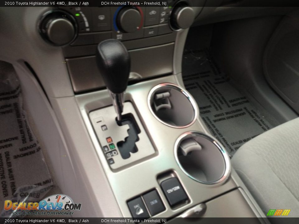2010 Toyota Highlander V6 4WD Black / Ash Photo #16