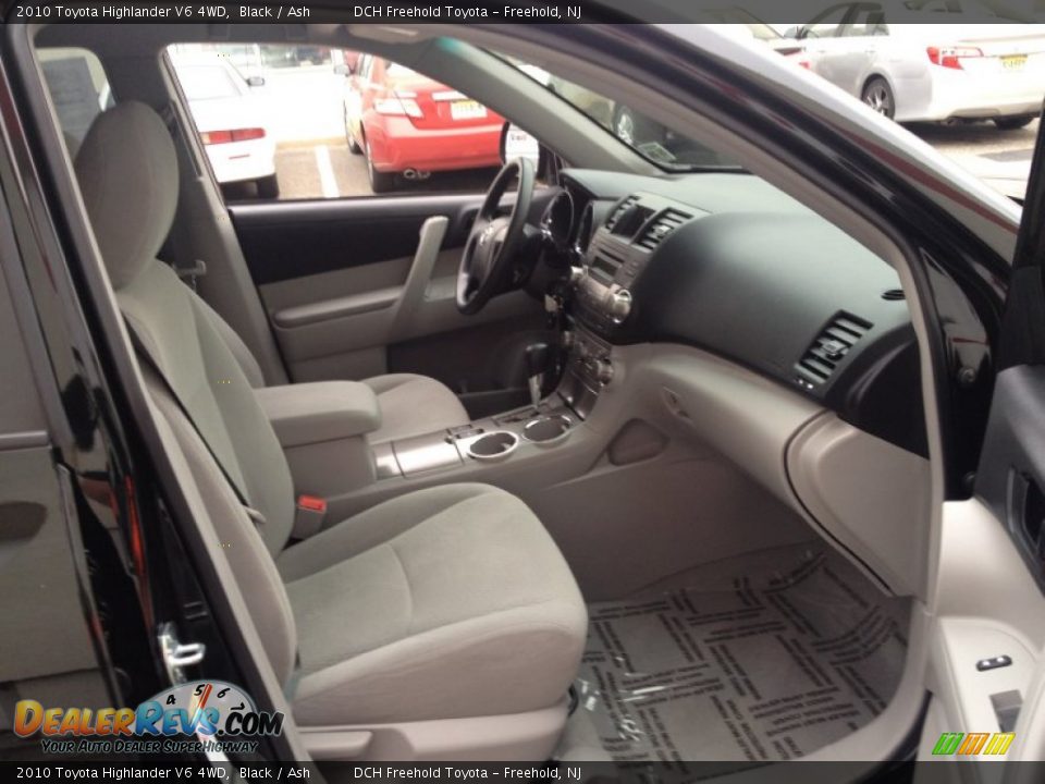 2010 Toyota Highlander V6 4WD Black / Ash Photo #24