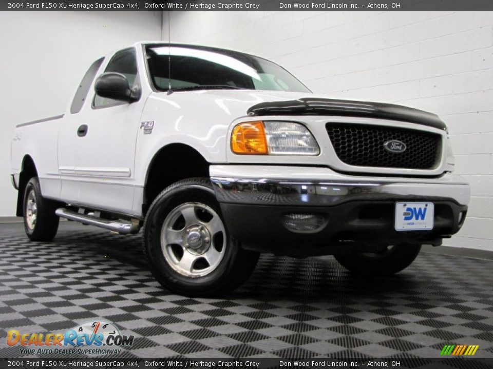2004 Ford F150 XL Heritage SuperCab 4x4 Oxford White / Heritage Graphite Grey Photo #1
