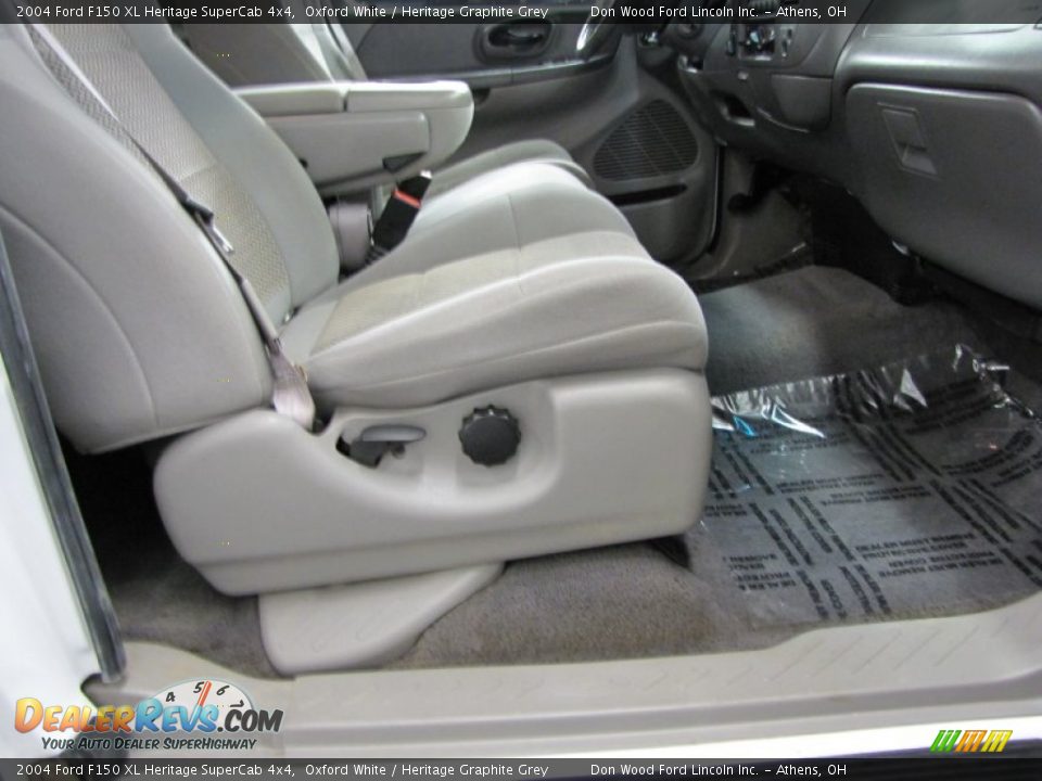 2004 Ford F150 XL Heritage SuperCab 4x4 Oxford White / Heritage Graphite Grey Photo #13