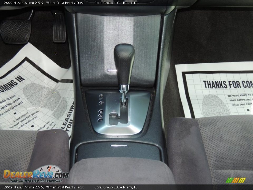 2009 Nissan Altima 2.5 S Winter Frost Pearl / Frost Photo #17