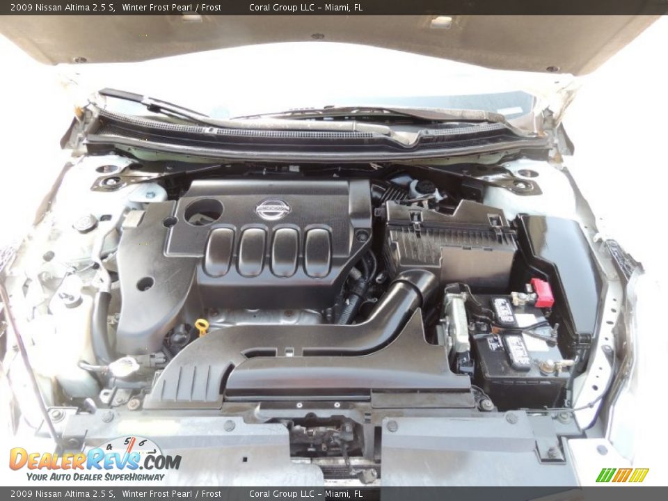 2009 Nissan Altima 2.5 S Winter Frost Pearl / Frost Photo #19