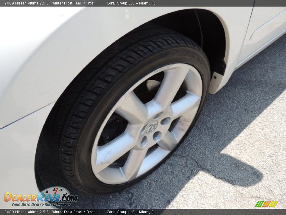 2009 Nissan Altima 2.5 S Winter Frost Pearl / Frost Photo #20