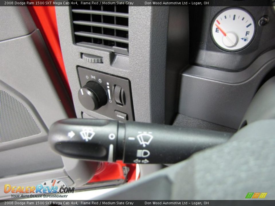 2008 Dodge Ram 1500 SXT Mega Cab 4x4 Flame Red / Medium Slate Gray Photo #18