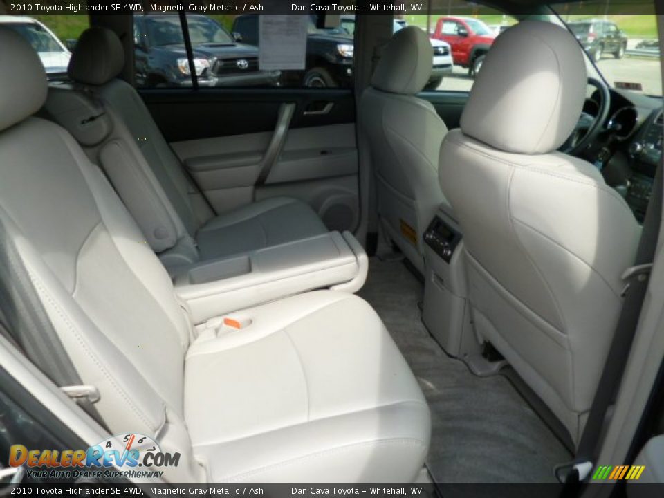2010 Toyota Highlander SE 4WD Magnetic Gray Metallic / Ash Photo #8