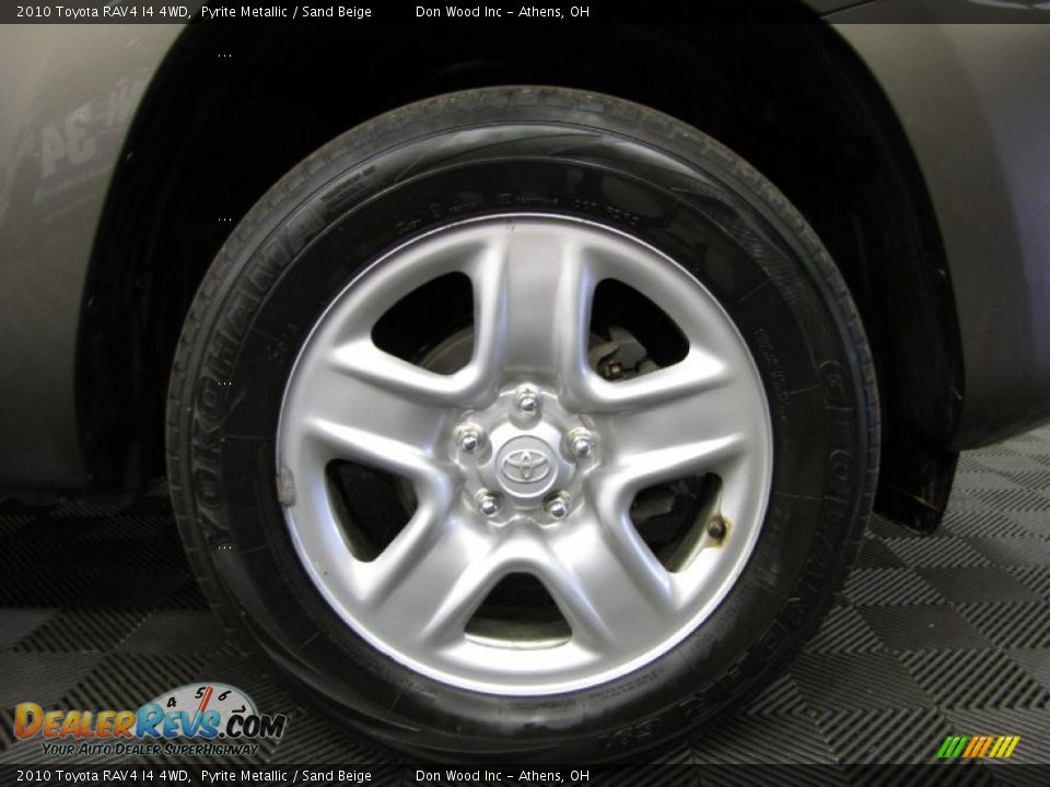 2010 Toyota RAV4 I4 4WD Pyrite Metallic / Sand Beige Photo #21