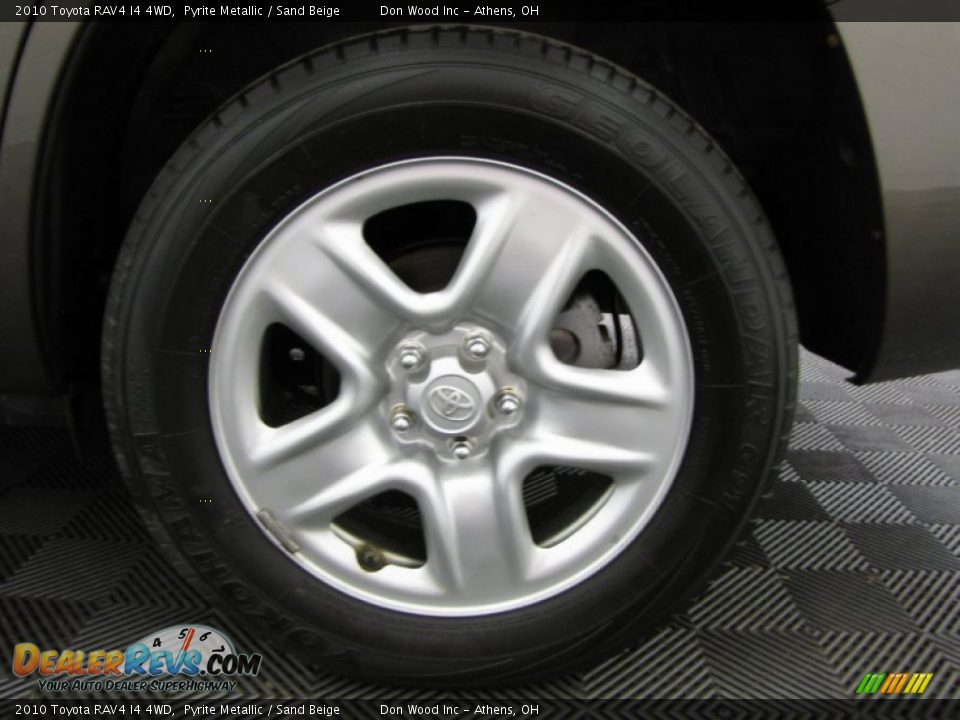 2010 Toyota RAV4 I4 4WD Pyrite Metallic / Sand Beige Photo #23