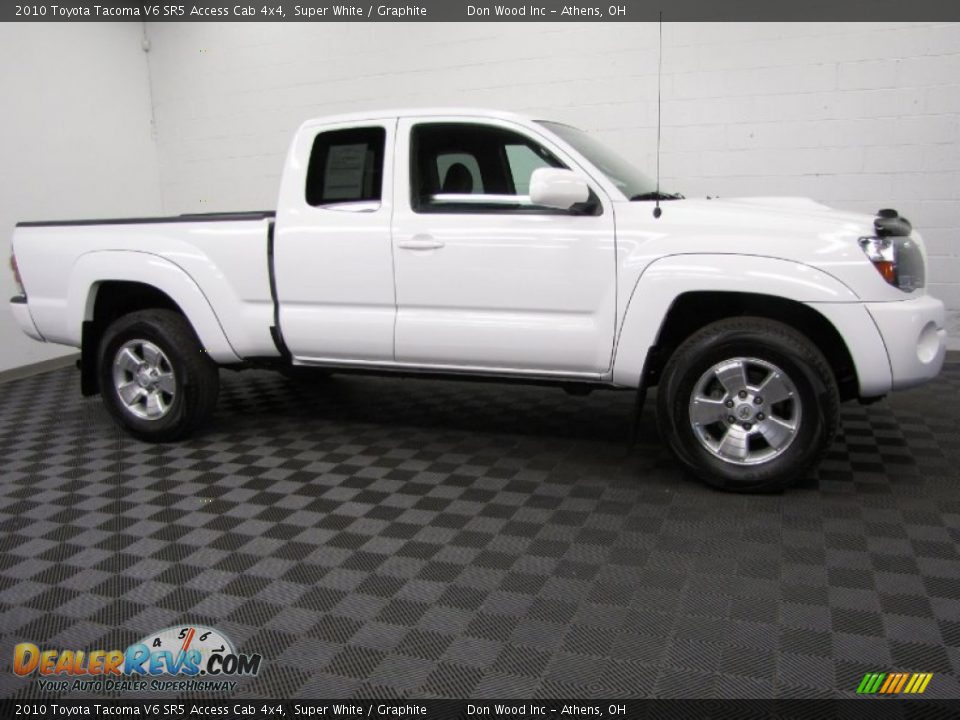 2010 Toyota Tacoma V6 SR5 Access Cab 4x4 Super White / Graphite Photo #6