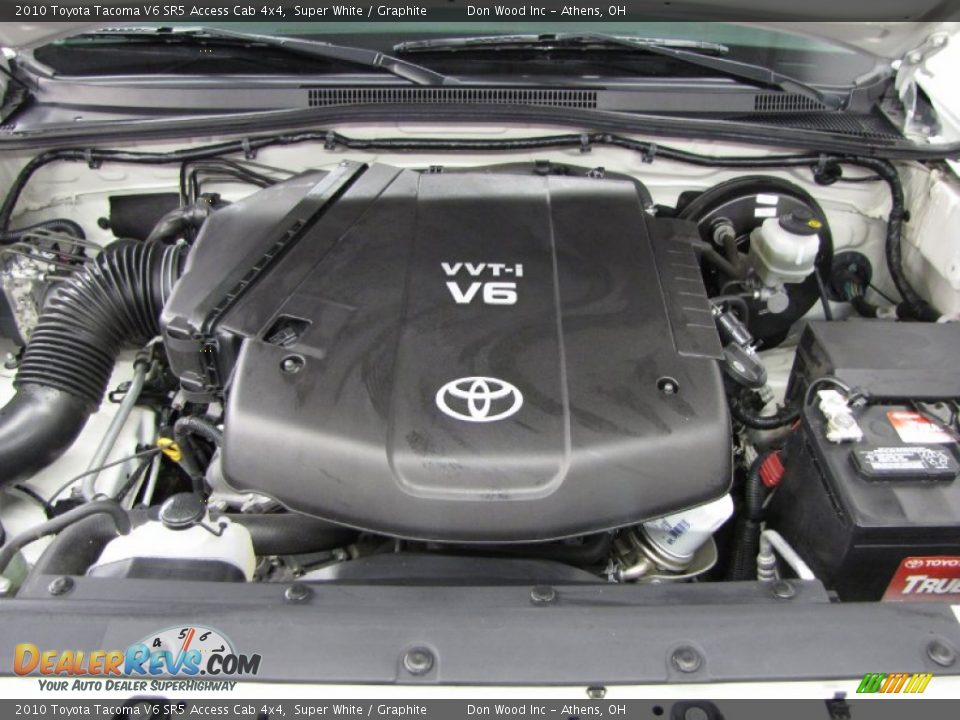 2010 Toyota Tacoma V6 SR5 Access Cab 4x4 Super White / Graphite Photo #9