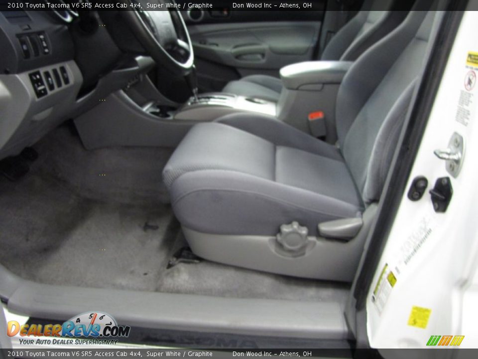 2010 Toyota Tacoma V6 SR5 Access Cab 4x4 Super White / Graphite Photo #10