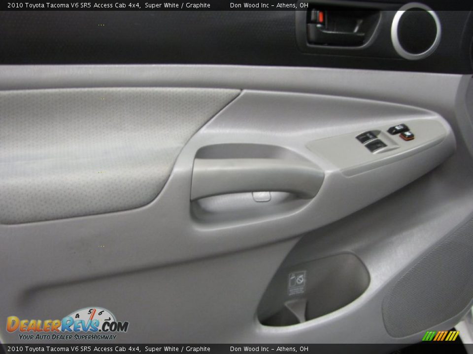 2010 Toyota Tacoma V6 SR5 Access Cab 4x4 Super White / Graphite Photo #14
