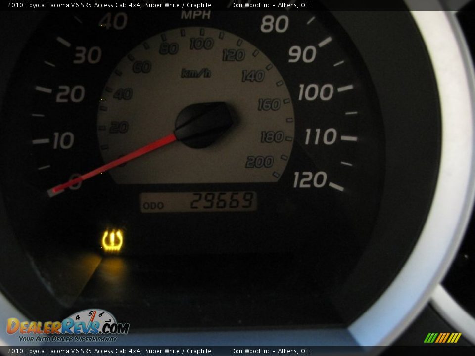 2010 Toyota Tacoma V6 SR5 Access Cab 4x4 Super White / Graphite Photo #21