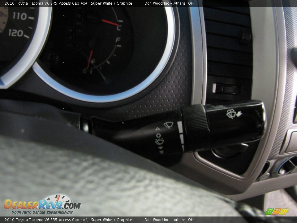 2010 Toyota Tacoma V6 SR5 Access Cab 4x4 Super White / Graphite Photo #23