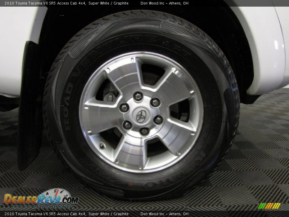 2010 Toyota Tacoma V6 SR5 Access Cab 4x4 Super White / Graphite Photo #26