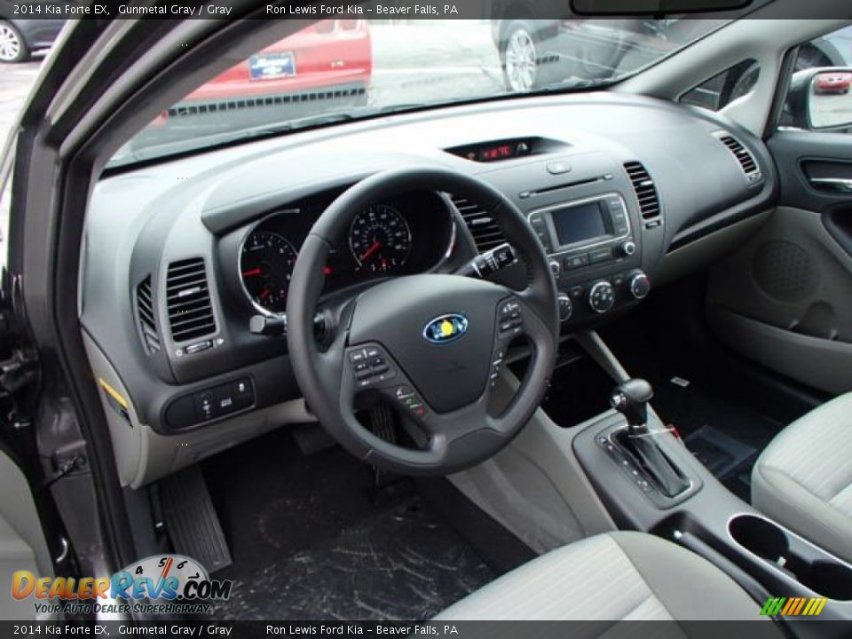 Dashboard of 2014 Kia Forte EX Photo #10