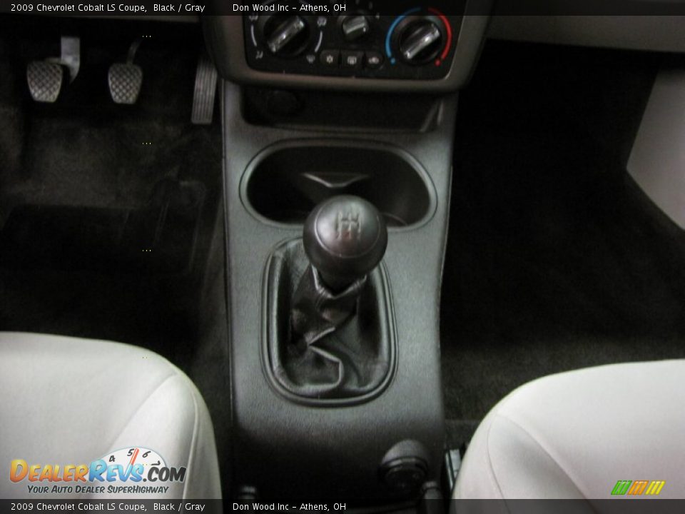 2009 Chevrolet Cobalt LS Coupe Black / Gray Photo #24