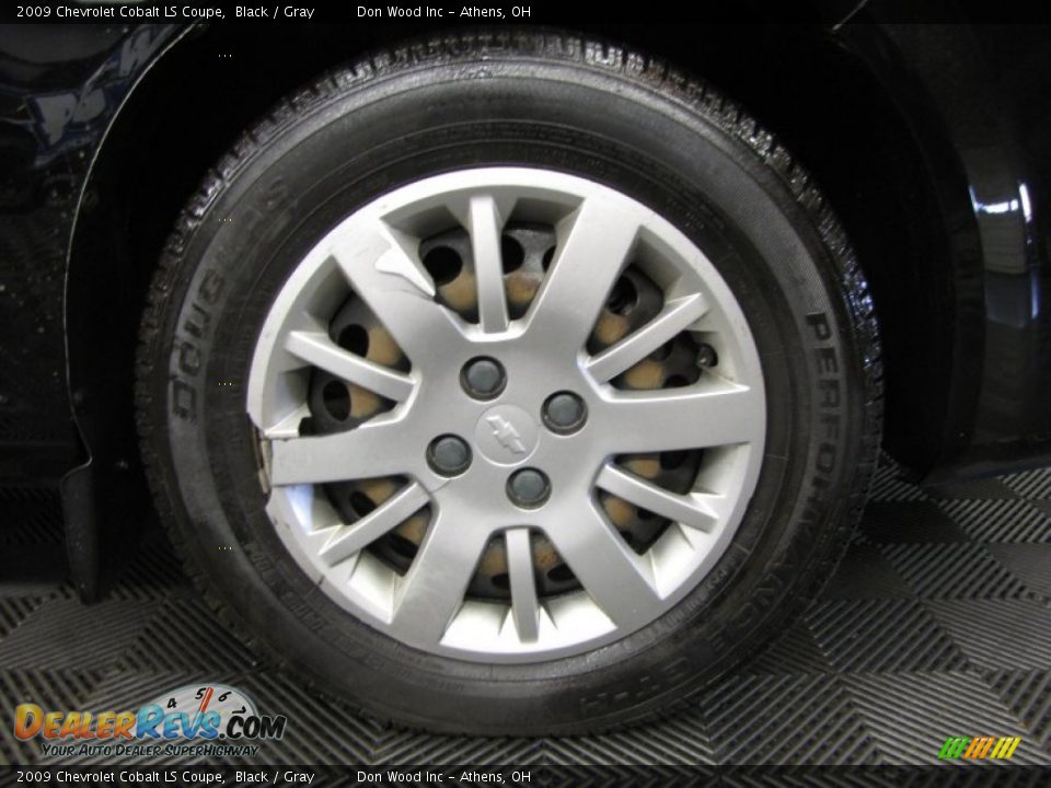 2009 Chevrolet Cobalt LS Coupe Black / Gray Photo #28