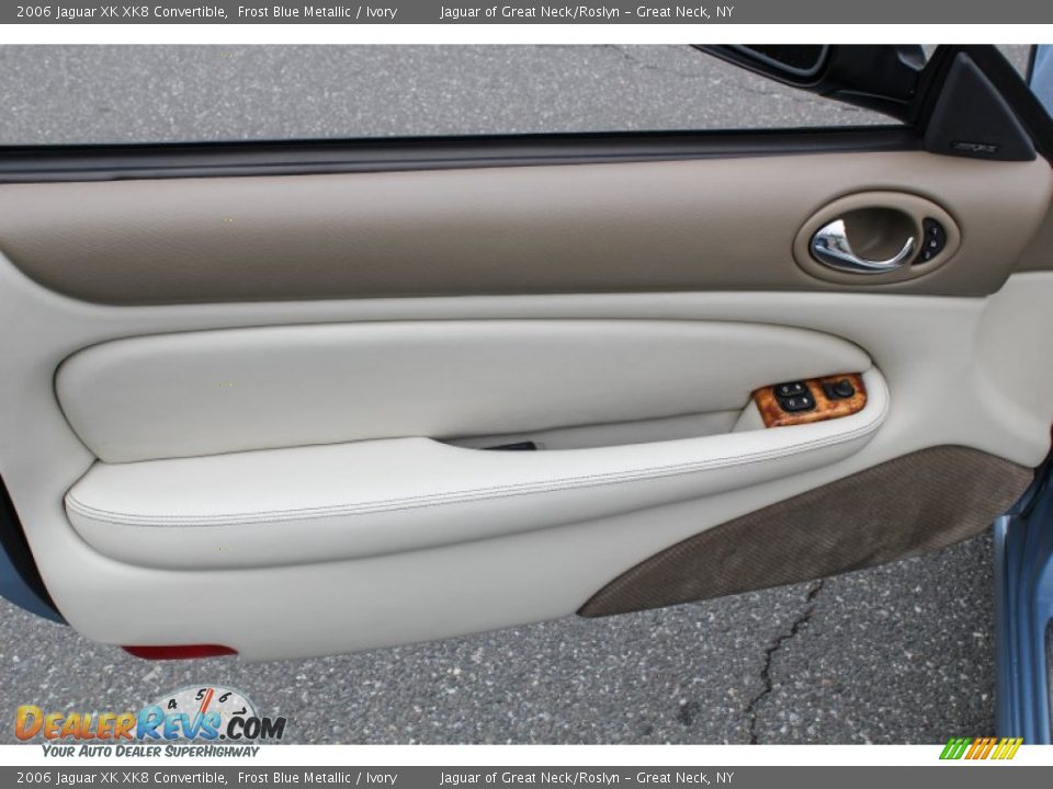 Door Panel of 2006 Jaguar XK XK8 Convertible Photo #15