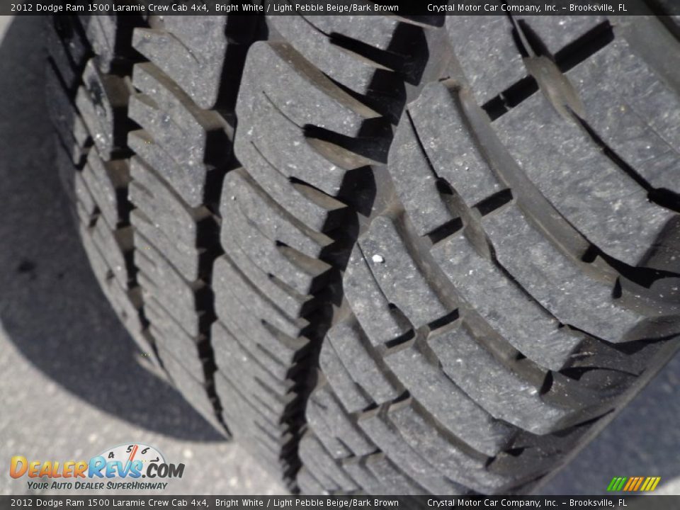 2012 Dodge Ram 1500 Laramie Crew Cab 4x4 Bright White / Light Pebble Beige/Bark Brown Photo #15