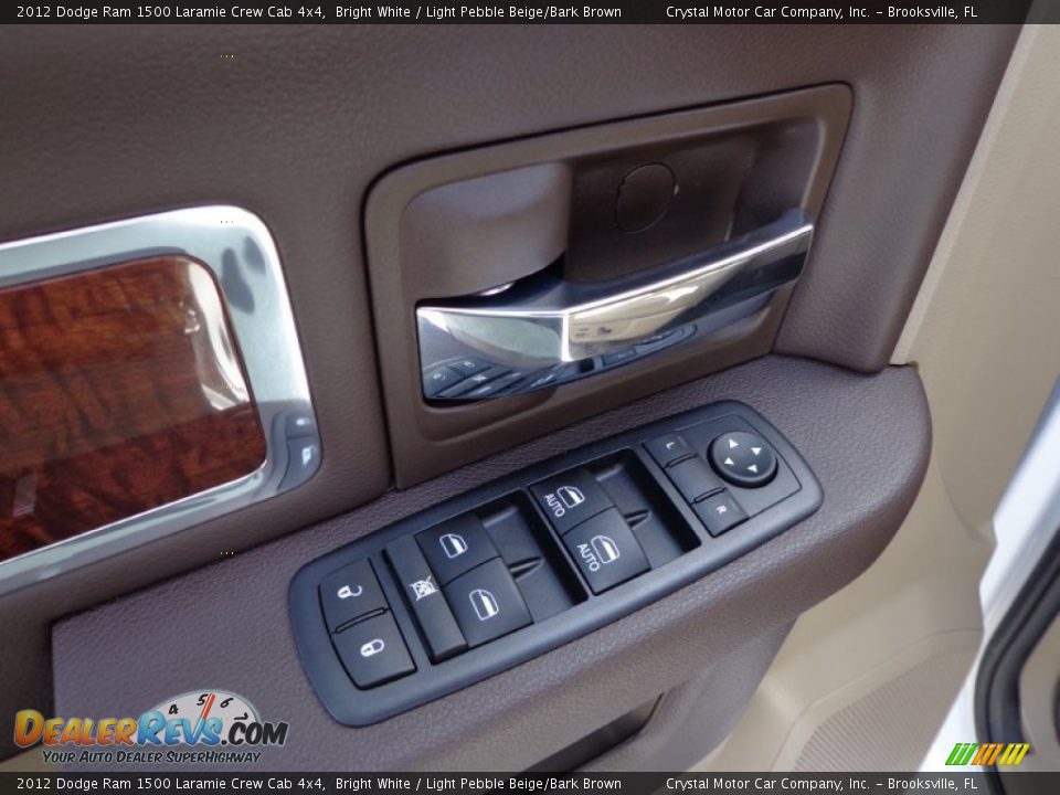 2012 Dodge Ram 1500 Laramie Crew Cab 4x4 Bright White / Light Pebble Beige/Bark Brown Photo #17