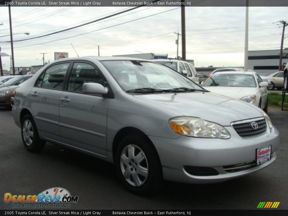 2005 Toyota Corolla LE Silver Streak Mica / Light Gray Photo #3