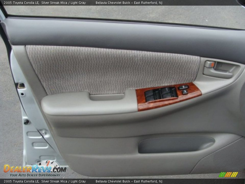 2005 Toyota Corolla LE Silver Streak Mica / Light Gray Photo #6