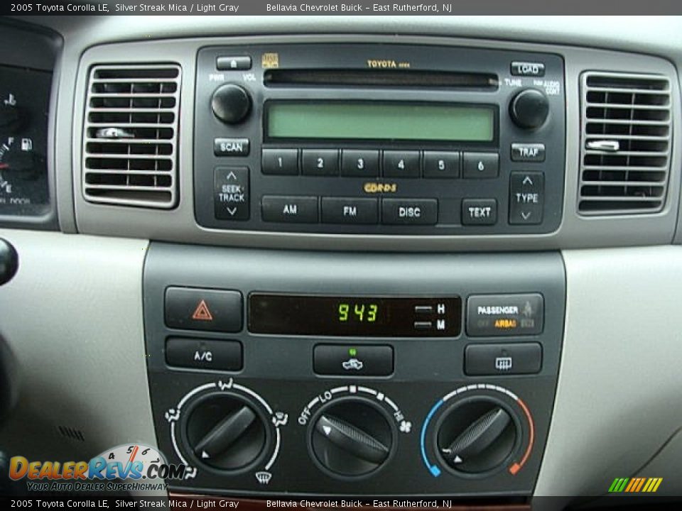 2005 Toyota Corolla LE Silver Streak Mica / Light Gray Photo #11