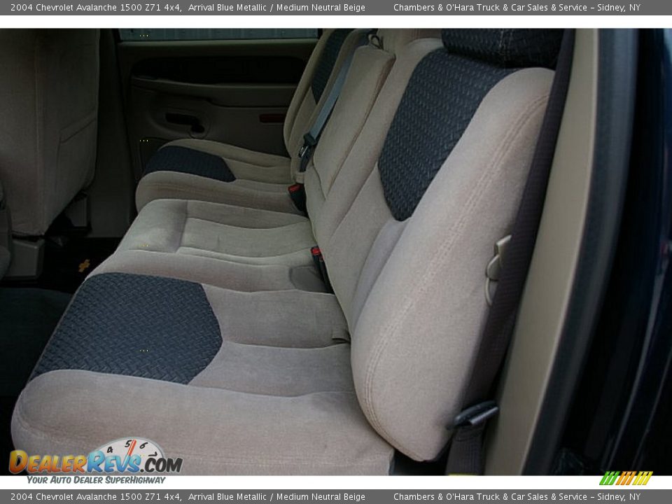 2004 Chevrolet Avalanche 1500 Z71 4x4 Arrival Blue Metallic / Medium Neutral Beige Photo #3