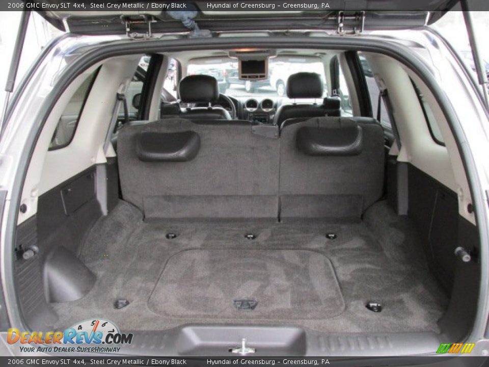 2006 GMC Envoy SLT 4x4 Trunk Photo #22