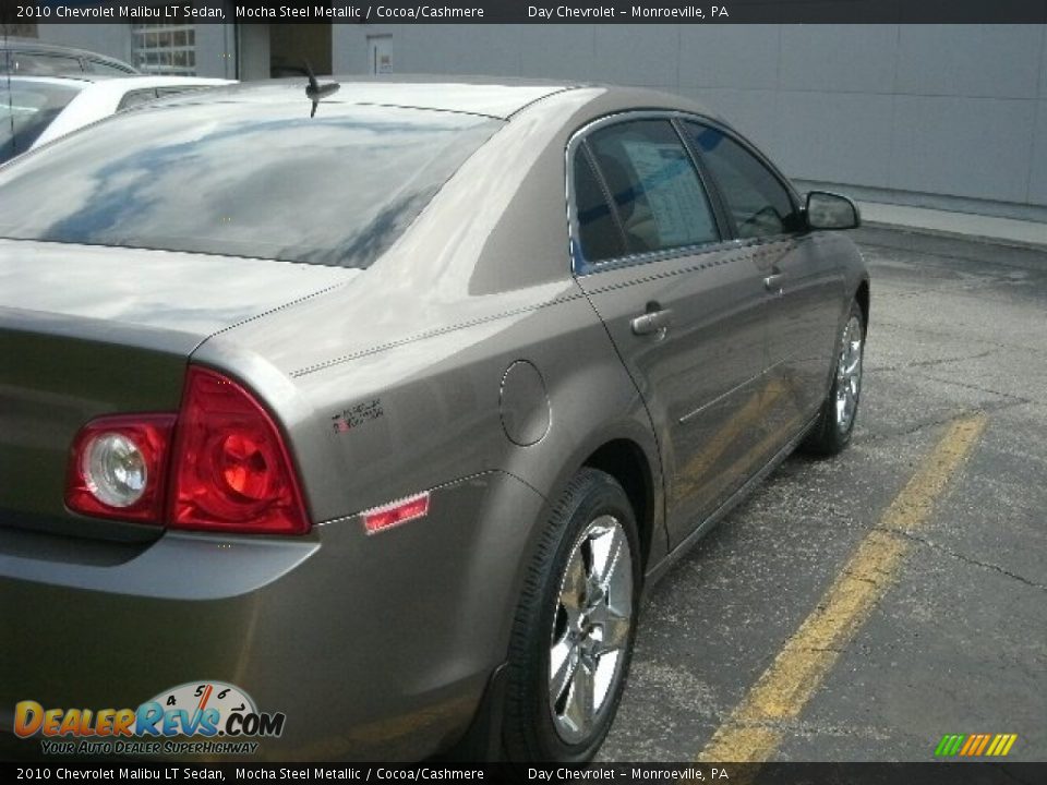 2010 Chevrolet Malibu LT Sedan Mocha Steel Metallic / Cocoa/Cashmere Photo #15
