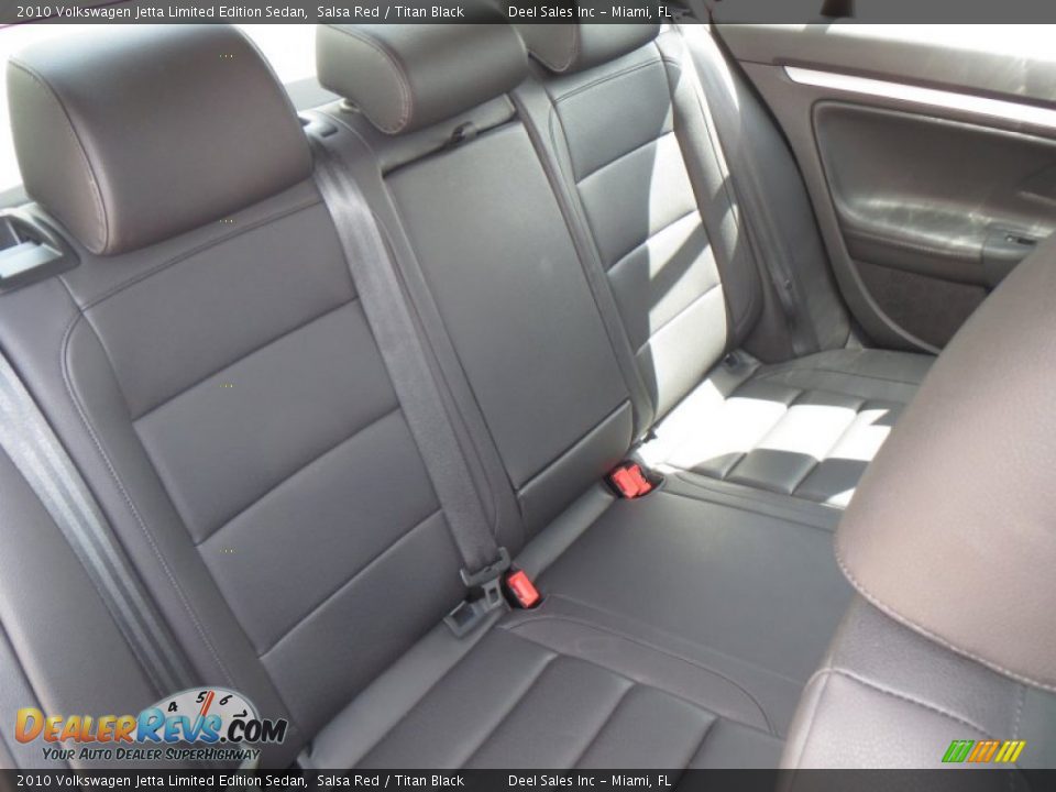 2010 Volkswagen Jetta Limited Edition Sedan Salsa Red / Titan Black Photo #11