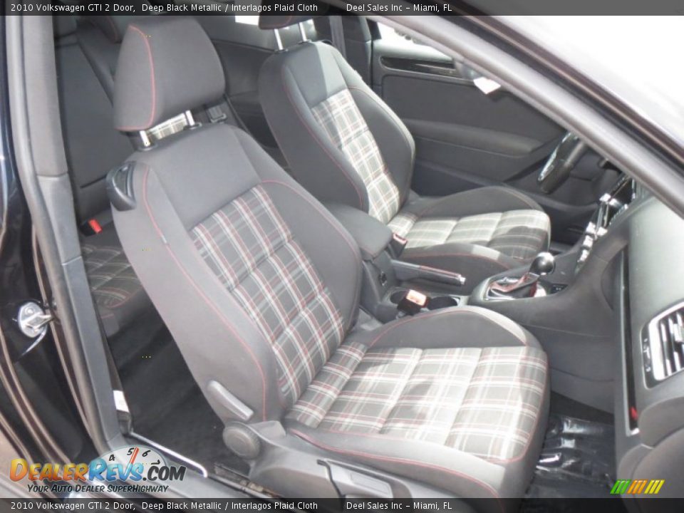 2010 Volkswagen GTI 2 Door Deep Black Metallic / Interlagos Plaid Cloth Photo #10