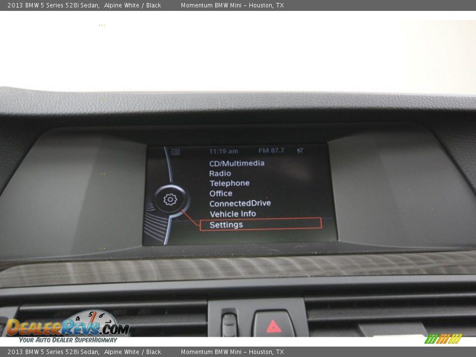 2013 BMW 5 Series 528i Sedan Alpine White / Black Photo #18