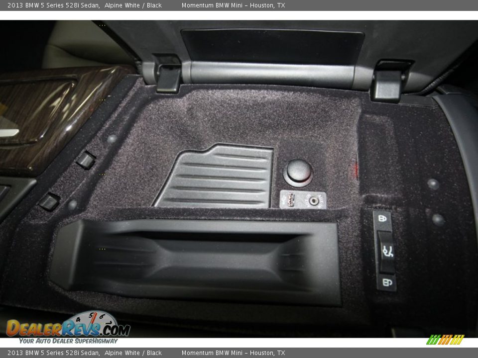 2013 BMW 5 Series 528i Sedan Alpine White / Black Photo #22