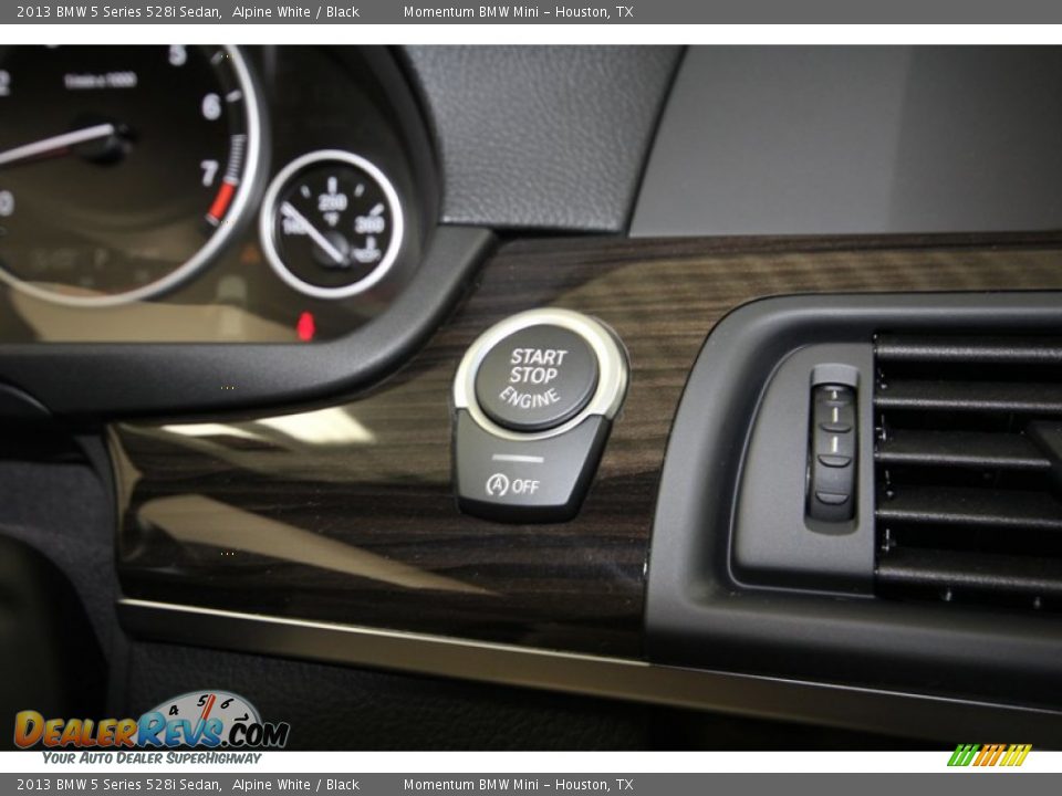 2013 BMW 5 Series 528i Sedan Alpine White / Black Photo #23