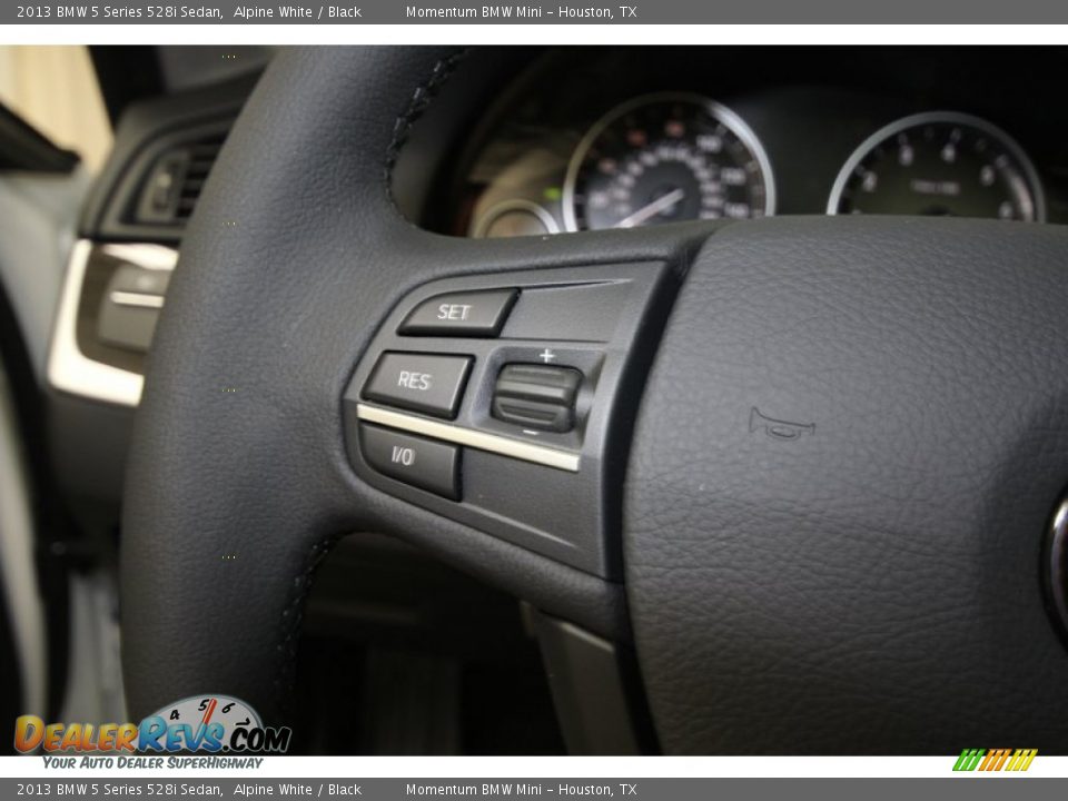 2013 BMW 5 Series 528i Sedan Alpine White / Black Photo #25