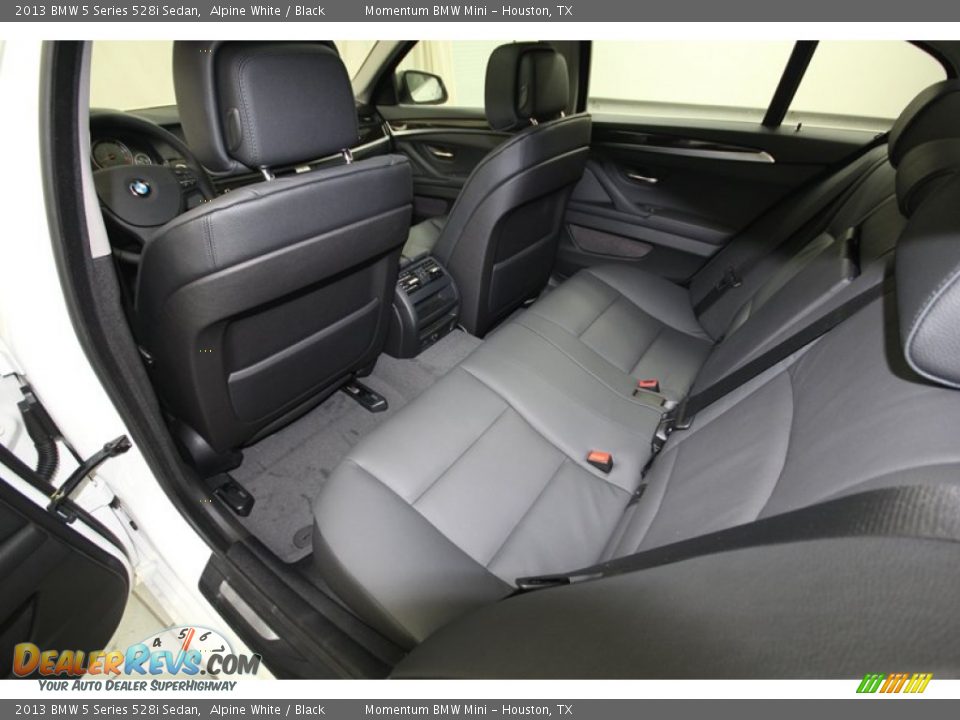 2013 BMW 5 Series 528i Sedan Alpine White / Black Photo #27