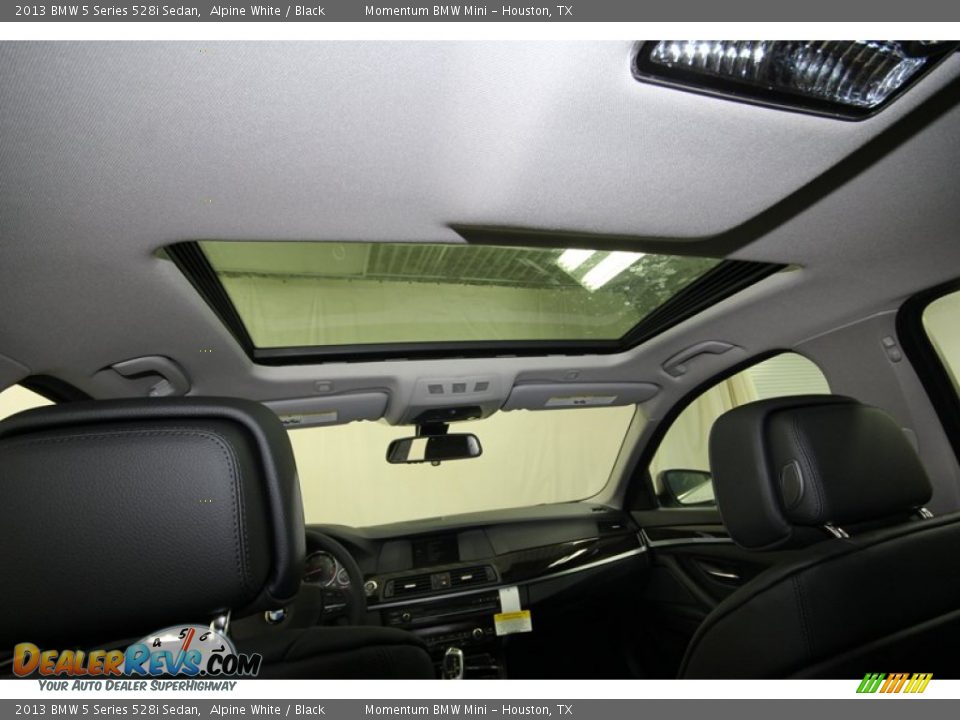 2013 BMW 5 Series 528i Sedan Alpine White / Black Photo #31