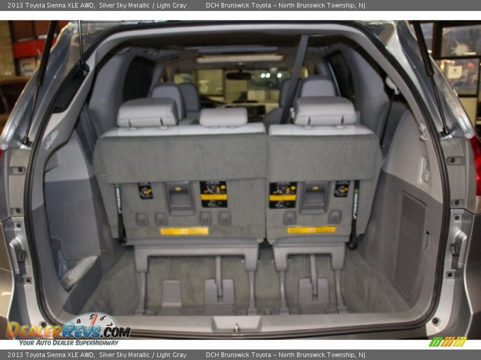 2013 Toyota Sienna XLE AWD Silver Sky Metallic / Light Gray Photo #4