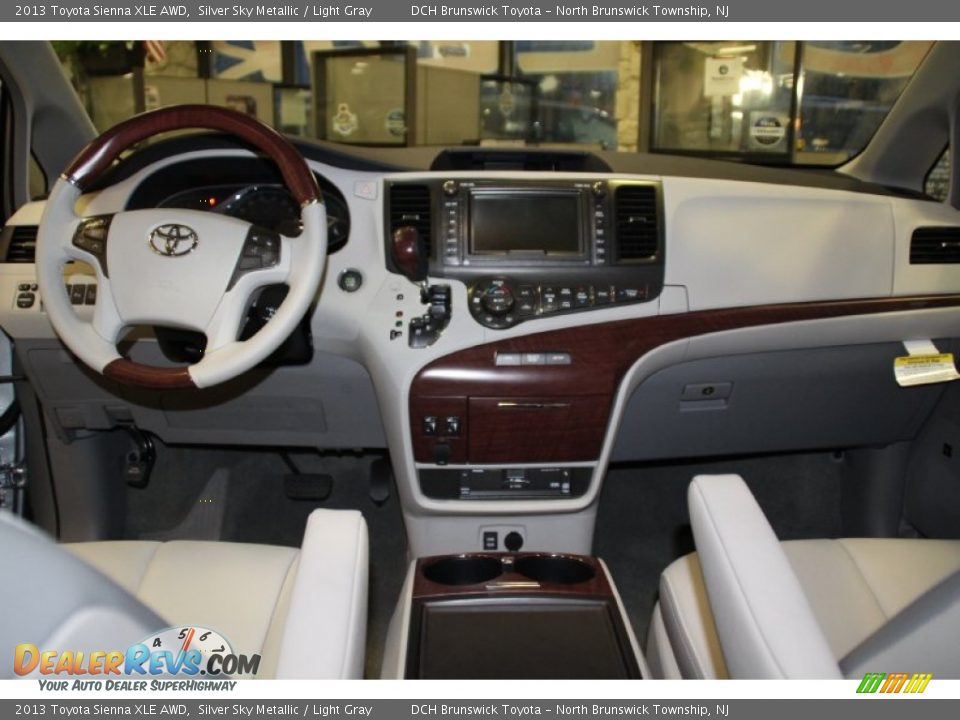 2013 Toyota Sienna XLE AWD Silver Sky Metallic / Light Gray Photo #9