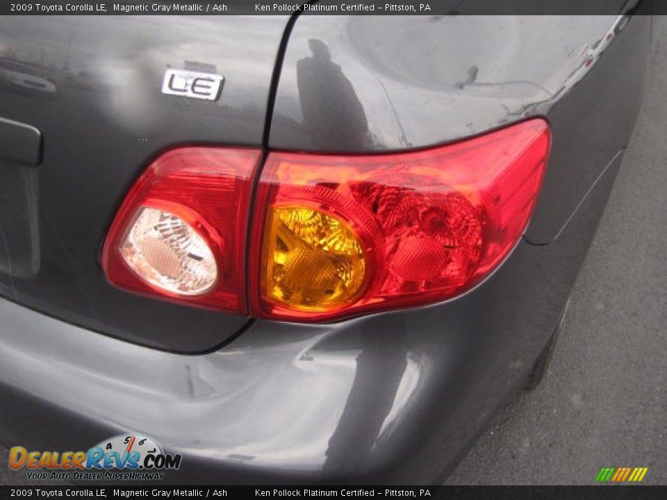 2009 Toyota Corolla LE Magnetic Gray Metallic / Ash Photo #11