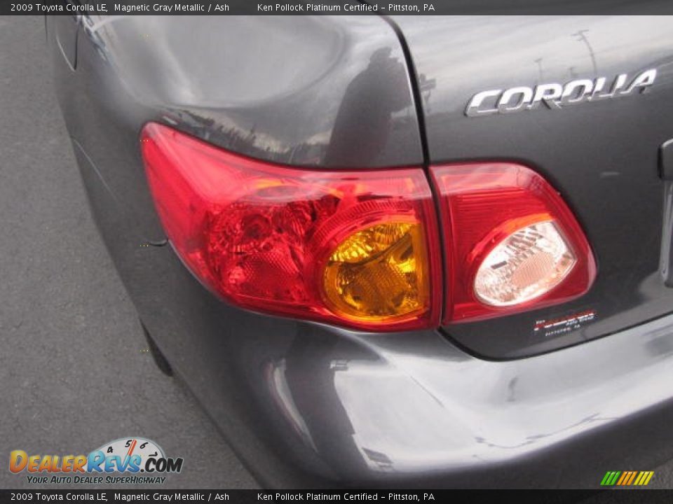 2009 Toyota Corolla LE Magnetic Gray Metallic / Ash Photo #12