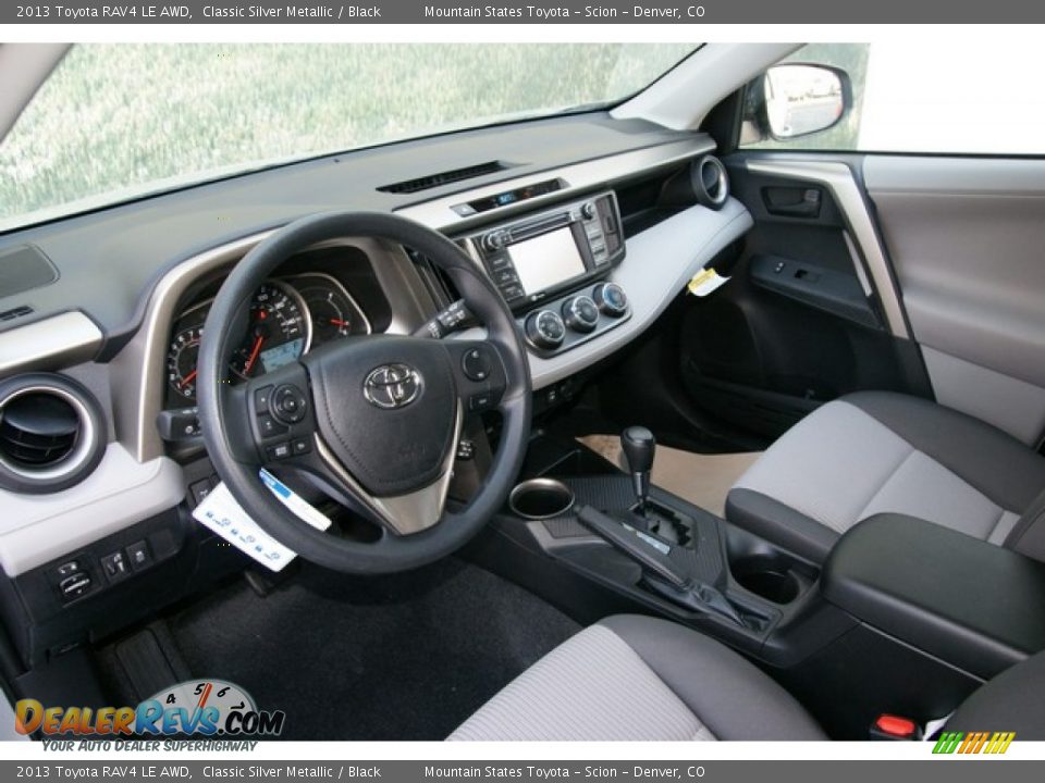2013 Toyota RAV4 LE AWD Classic Silver Metallic / Black Photo #5