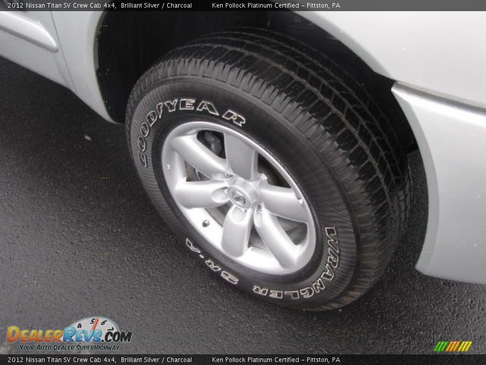 2012 Nissan Titan SV Crew Cab 4x4 Brilliant Silver / Charcoal Photo #14