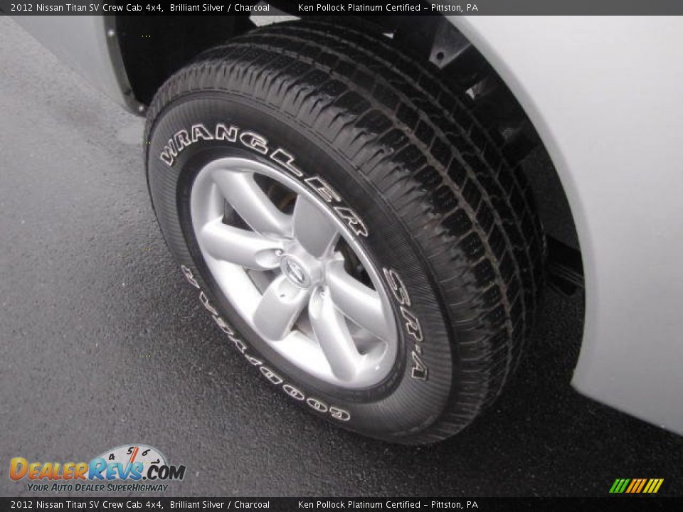 2012 Nissan Titan SV Crew Cab 4x4 Brilliant Silver / Charcoal Photo #15